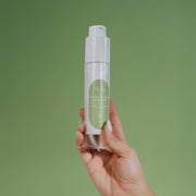 Empaque de Ozalia en una mano